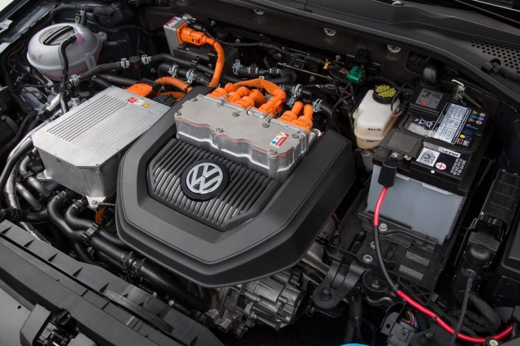 Электрический двигатель Volkswagen e-Golf Электрический двигатель Volkswagen e-Golf