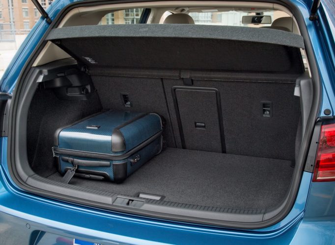 Багажник Volkswagen e-Golf Багажник Volkswagen e-Golf