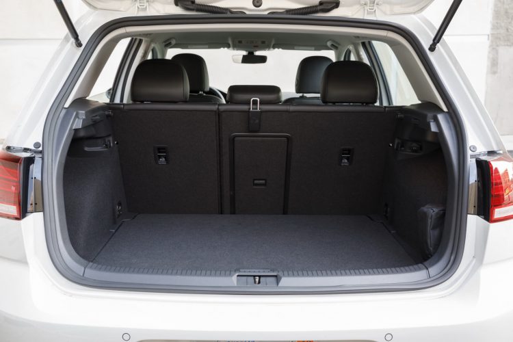 Багажник Volkswagen e-Golf 2017 Багажник Volkswagen e-Golf 2017