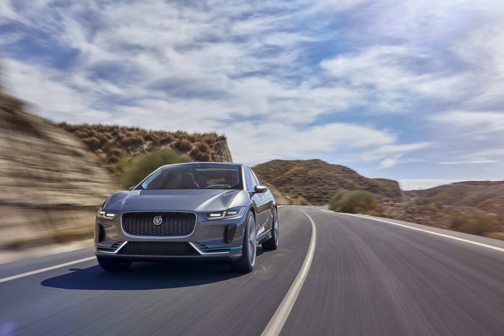 Первый электромобиль Jaguar I-Pace Первый электромобиль Jaguar I-Pace