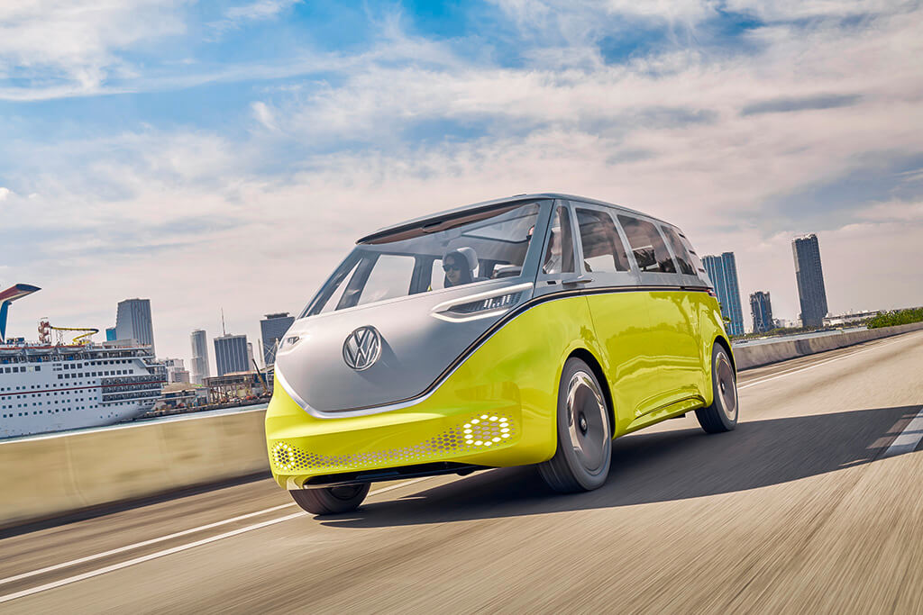Вид минивэна Volkswagen I.D. Buzz Вид минивэна Volkswagen I.D. Buzz