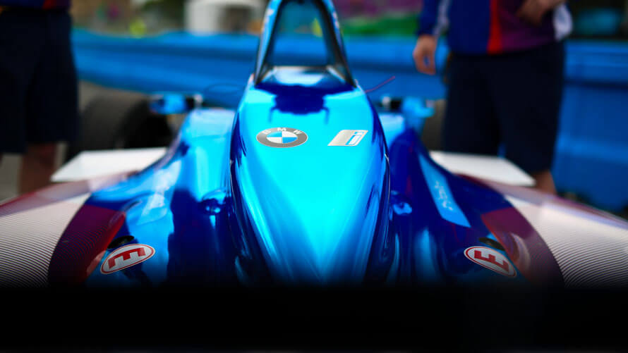 Гоночный электромобиль BMW для участия в Formula E Гоночный электромобиль BMW для участия в Formula E