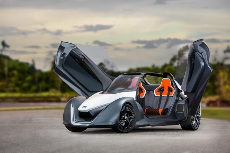 Вид на открытый салон Nissan BladeGlider Вид на открытый салон Nissan BladeGlider