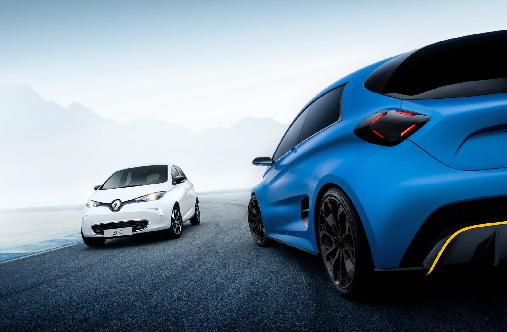 Renault ZOE e-Sport Concept & Renault ZOE Renault ZOE e-Sport Concept & Renault ZOE