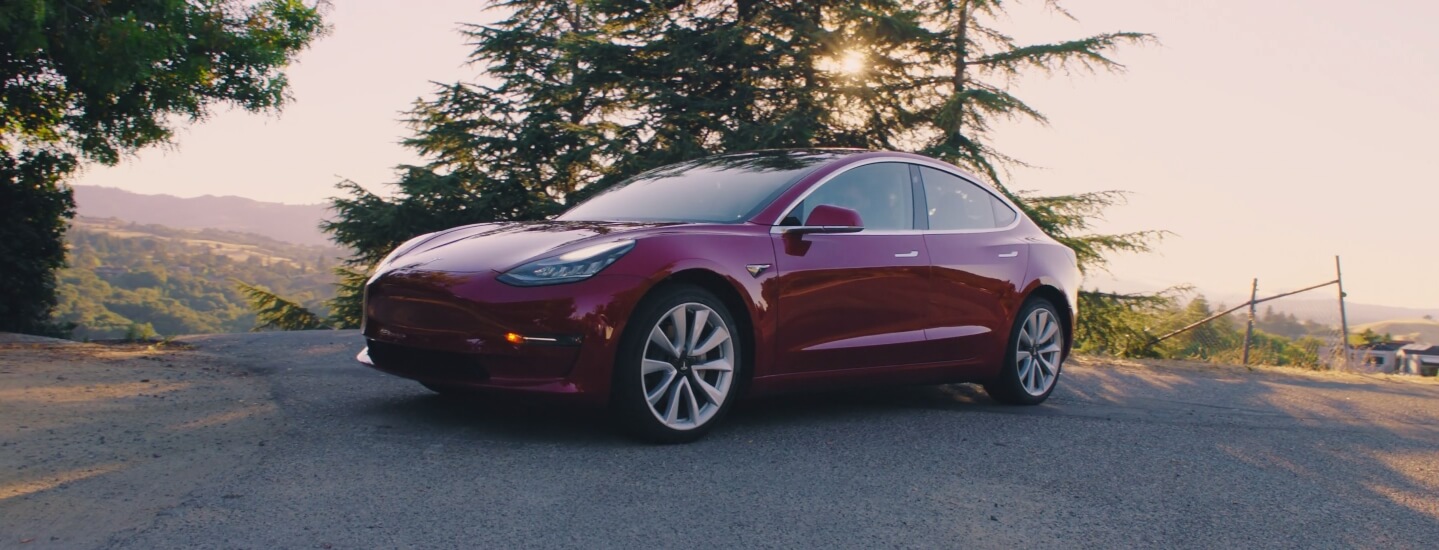 Цвет Red Multi-Coat Tesla Model 3 Цвет Red Multi-Coat Tesla Model 3