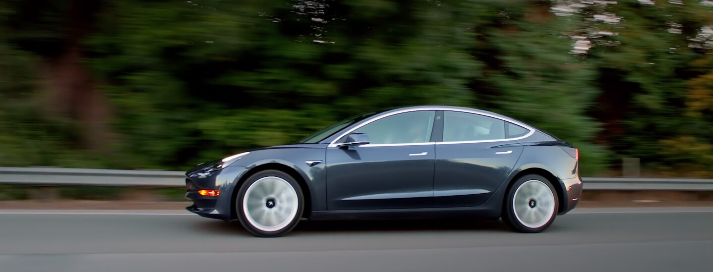 Базовый цвет Solid Black Tesla Model 3 Базовый цвет Solid Black Tesla Model 3