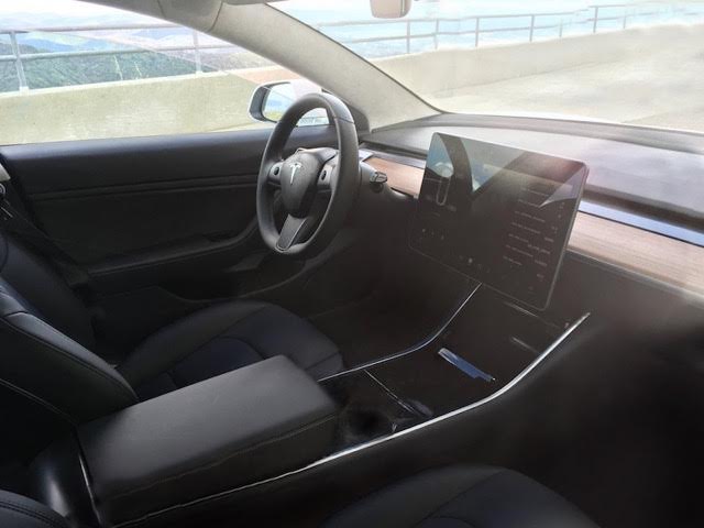 Дизайн салона Tesla Model 3 Дизайн салона Tesla Model 3