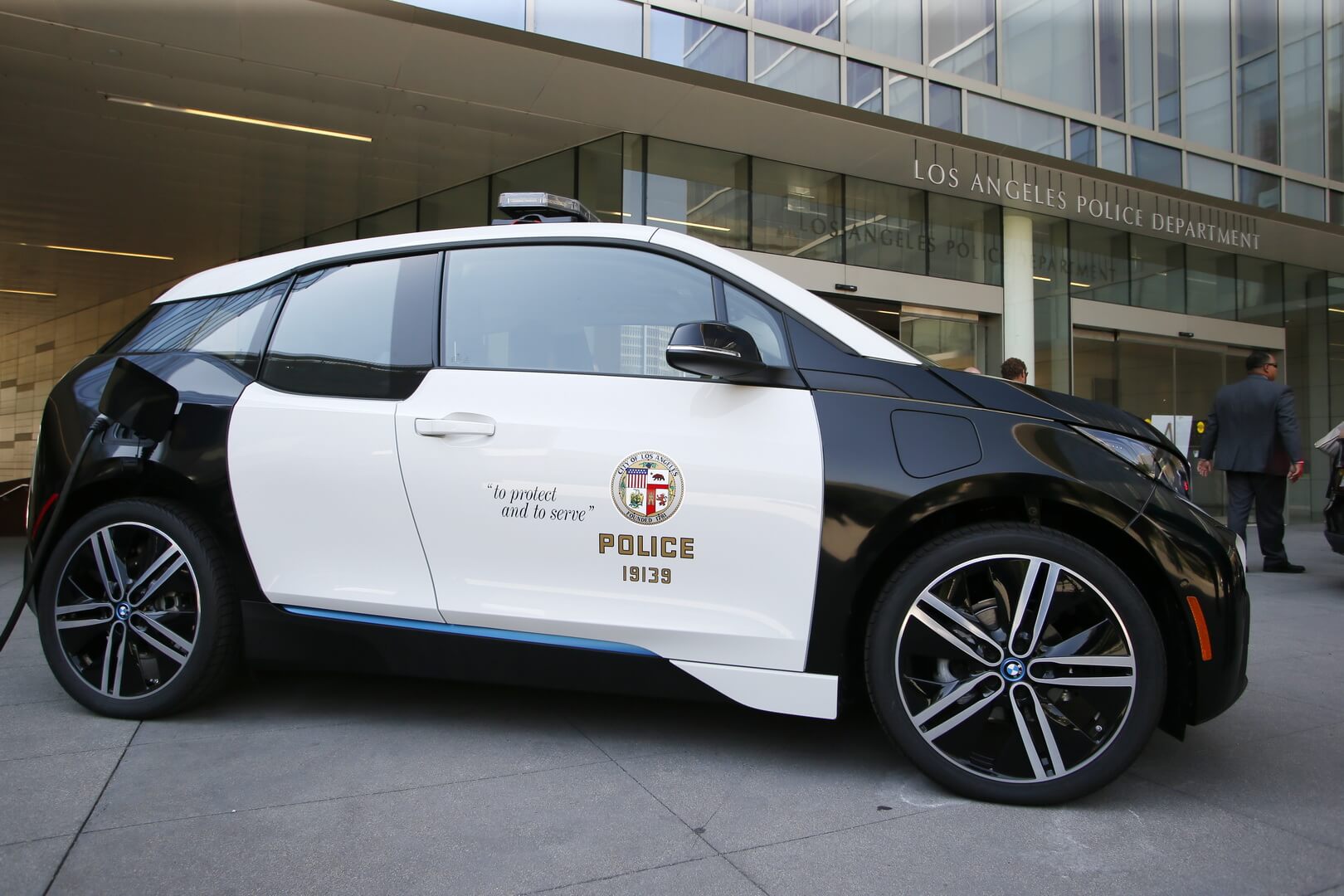 BMW i3 на службе полиции Лос-Анджелеса BMW i3 на службе полиции Лос-Анджелеса