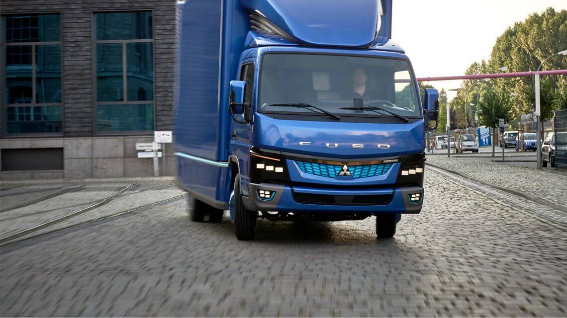 Первый в мире среднетоннажный электрогрузовик Fuso eCanter Первый в мире среднетоннажный электрогрузовик Fuso eCanter
