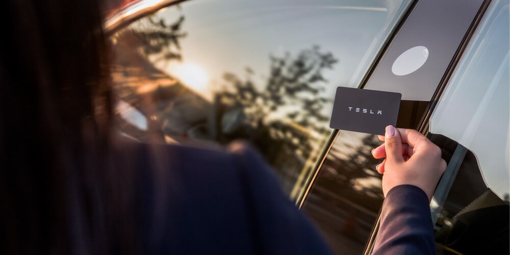 Ключ-карта с чипом NFC для разблокировки Tesla Model 3 Ключ-карта с чипом NFC для разблокировки Tesla Model 3