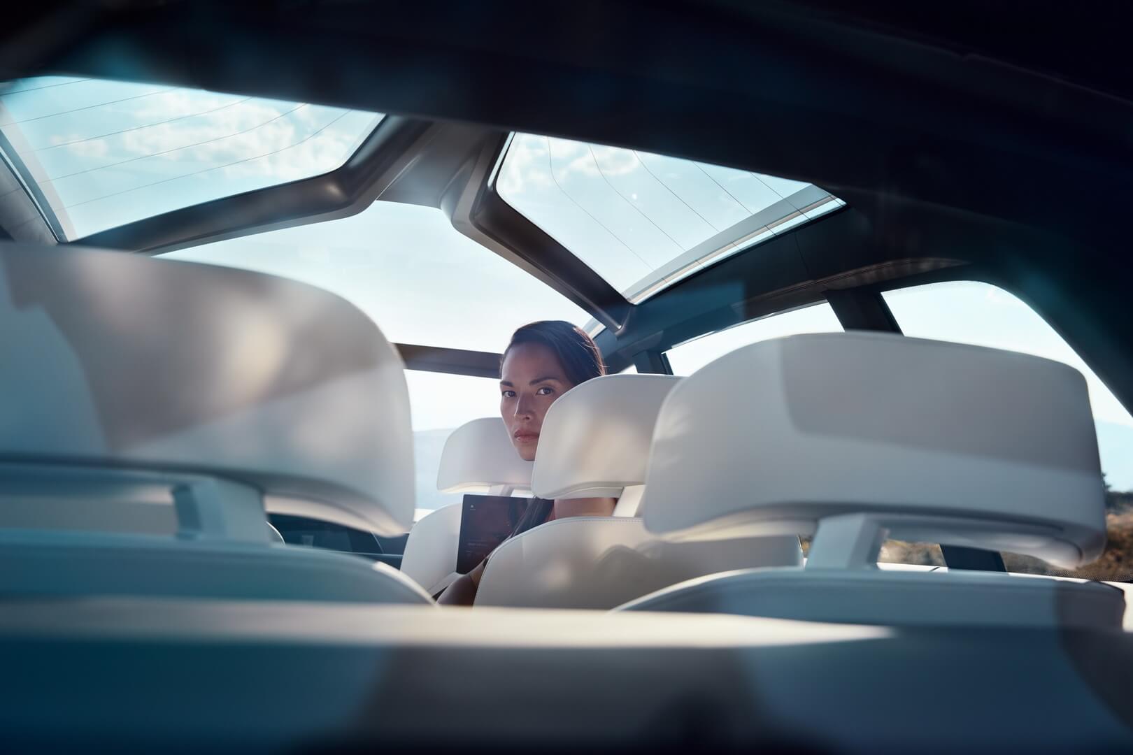 Салон BMW Concept X7 iPerformance Салон BMW Concept X7 iPerformance