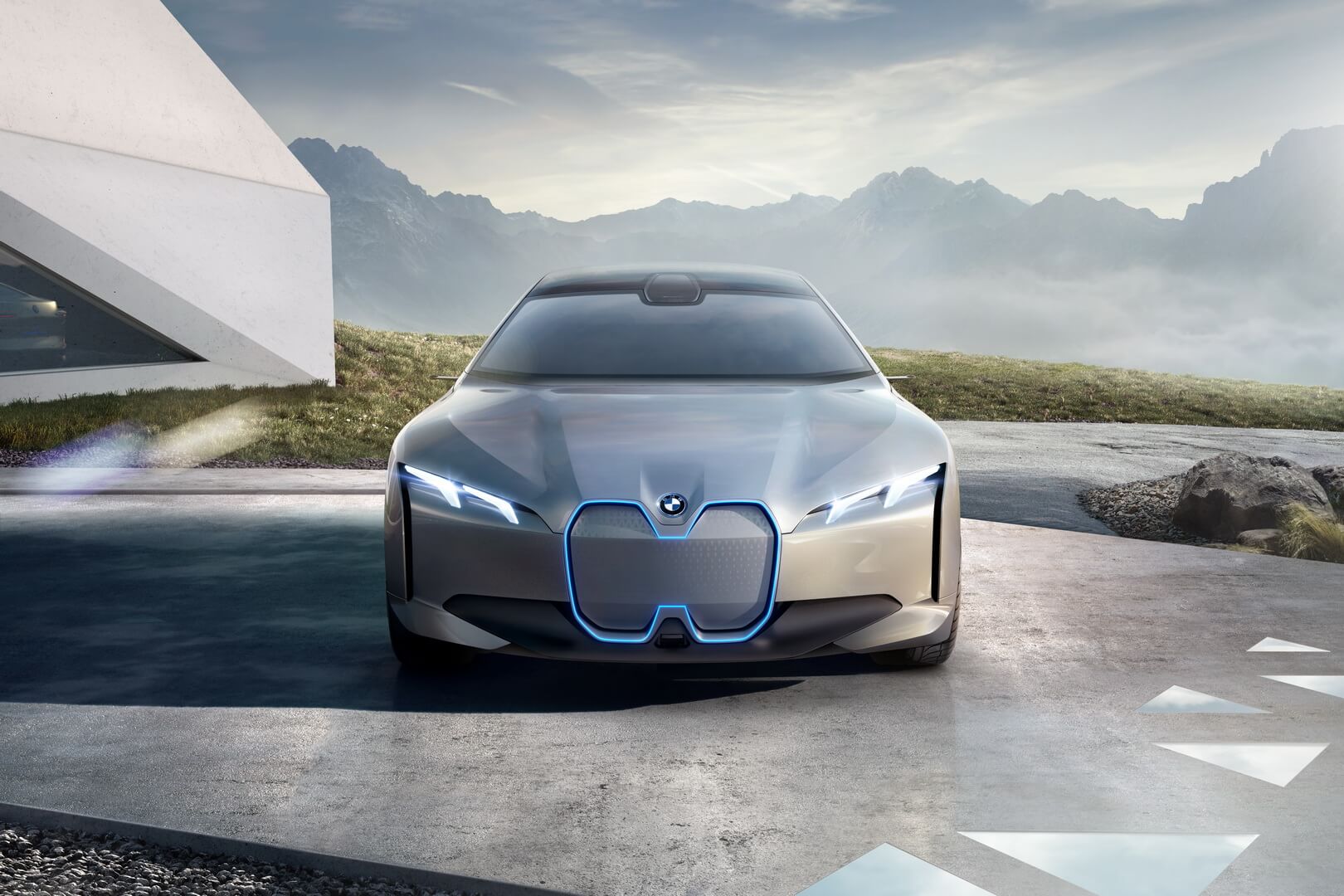 Концепт BMW i Vision Dynamics — вид спереди Концепт BMW i Vision Dynamics — вид спереди