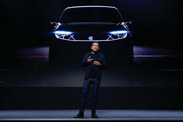 Фото-тизер электромобиля с автономным управлением Byton Фото-тизер электромобиля с автономным управлением Byton