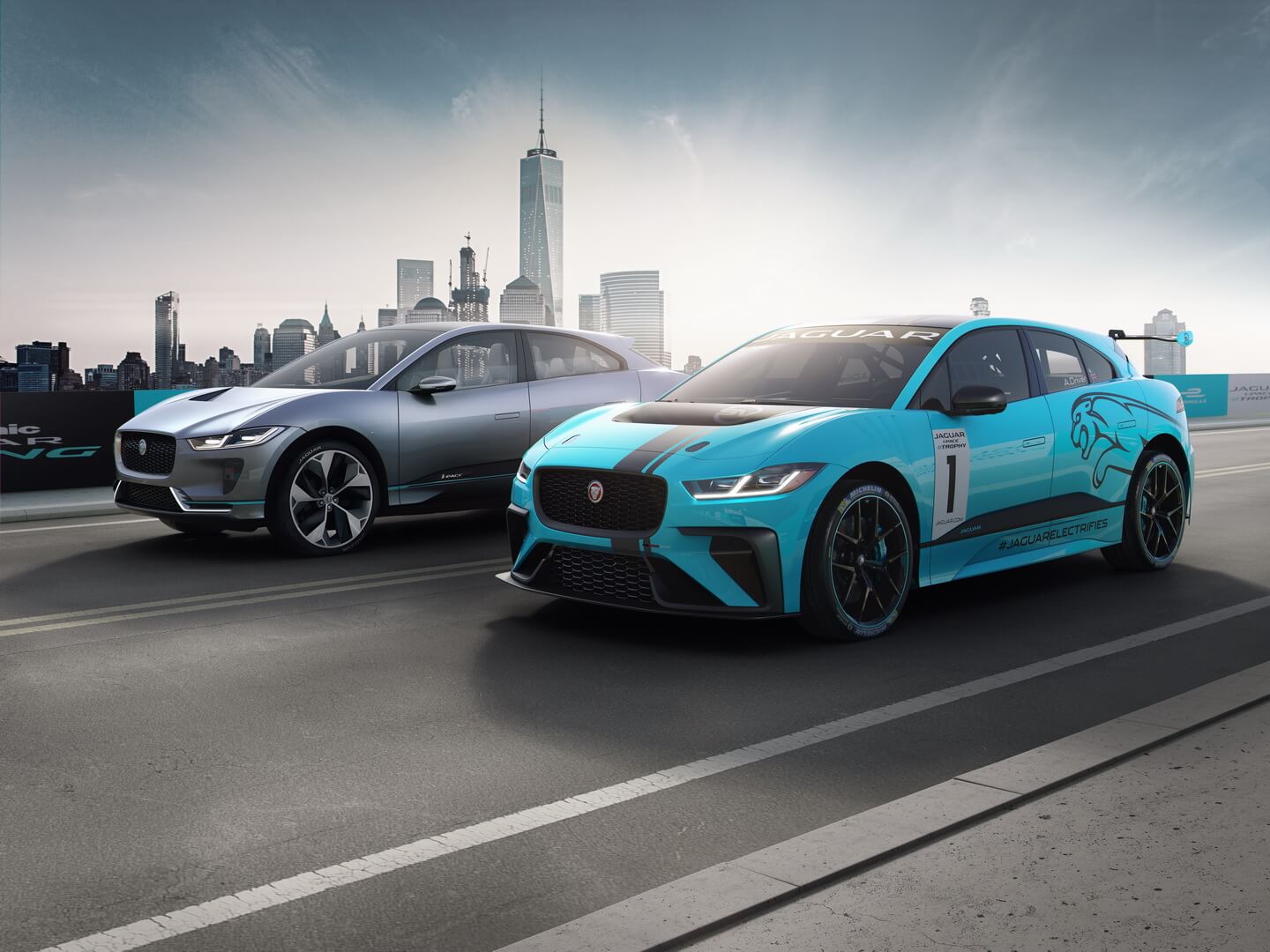 Гоночный Jaguar I-PACE и Jaguar I-PACE Гоночный Jaguar I-PACE и Jaguar I-PACE