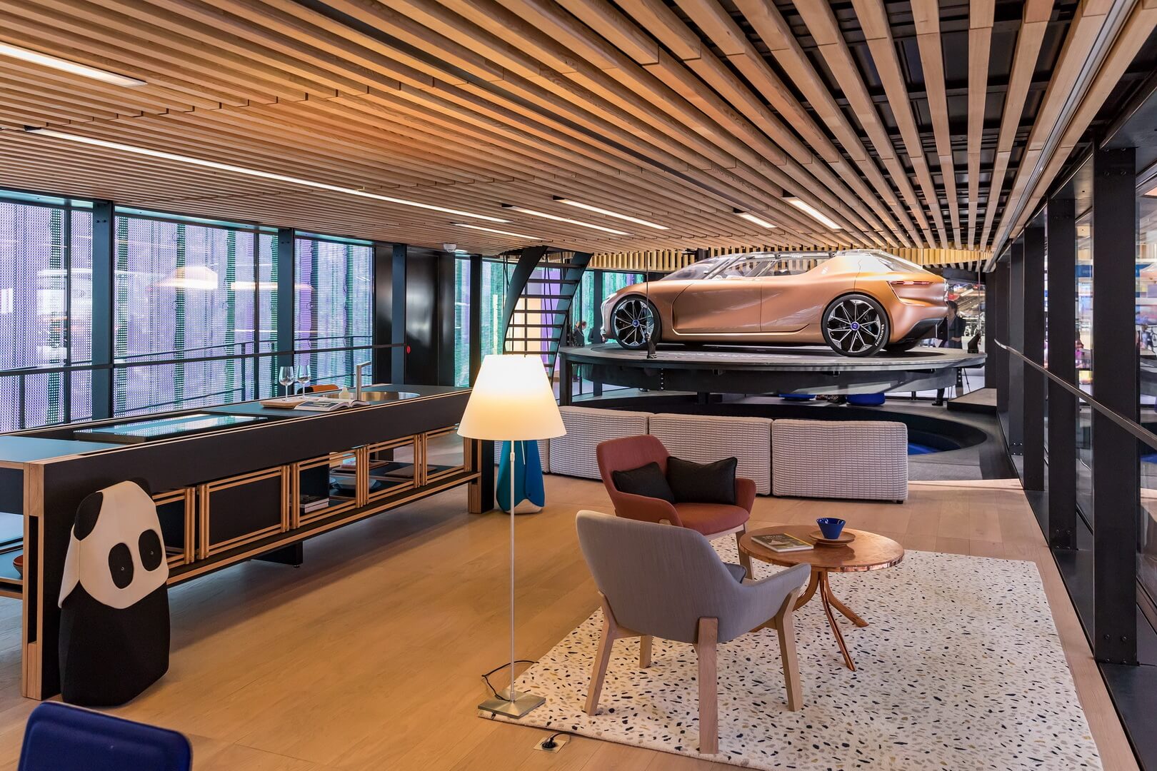 Электромобиль Renault Symbioz может становиться частью дома Электромобиль Renault Symbioz может становиться частью дома