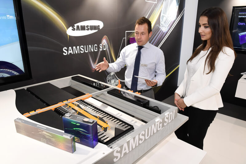 Инновационные многофункциональные аккумуляторные батареи Samsung для электромобилей Инновационные многофункциональные аккумуляторные батареи Samsung для электромобилей