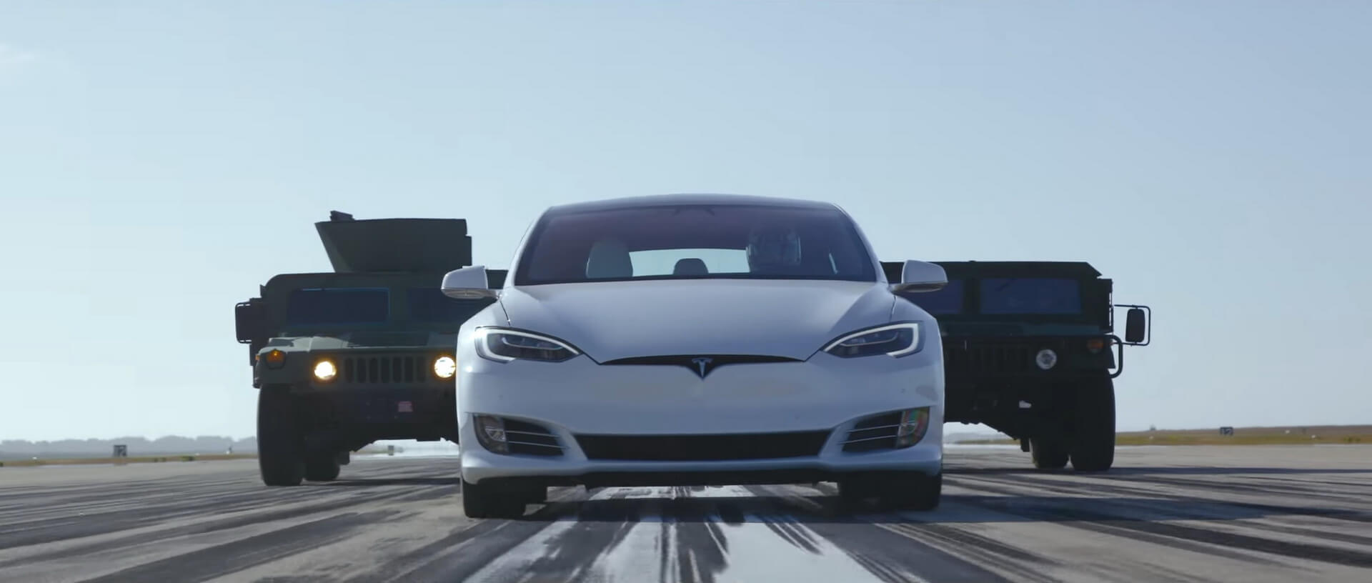 «Лучший драйверский автомобиль» Tesla Model S P100D Ludicrous «Лучший драйверский автомобиль» Tesla Model S P100D Ludicrous