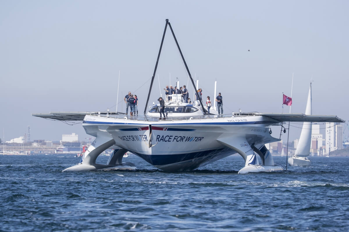 Корабль на солнечных батареях Race for Water Корабль на солнечных батареях Race for Water