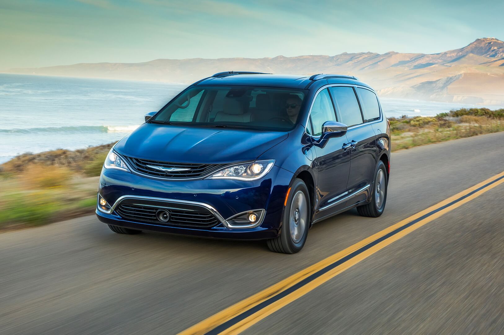 Плагин-гибрид Chrysler Pacifica Плагин-гибрид Chrysler Pacifica