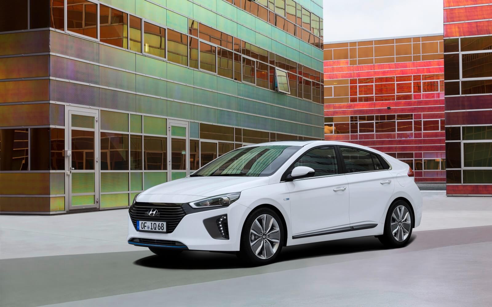 Hyundai IONIQ Hybrid Hyundai IONIQ Hybrid