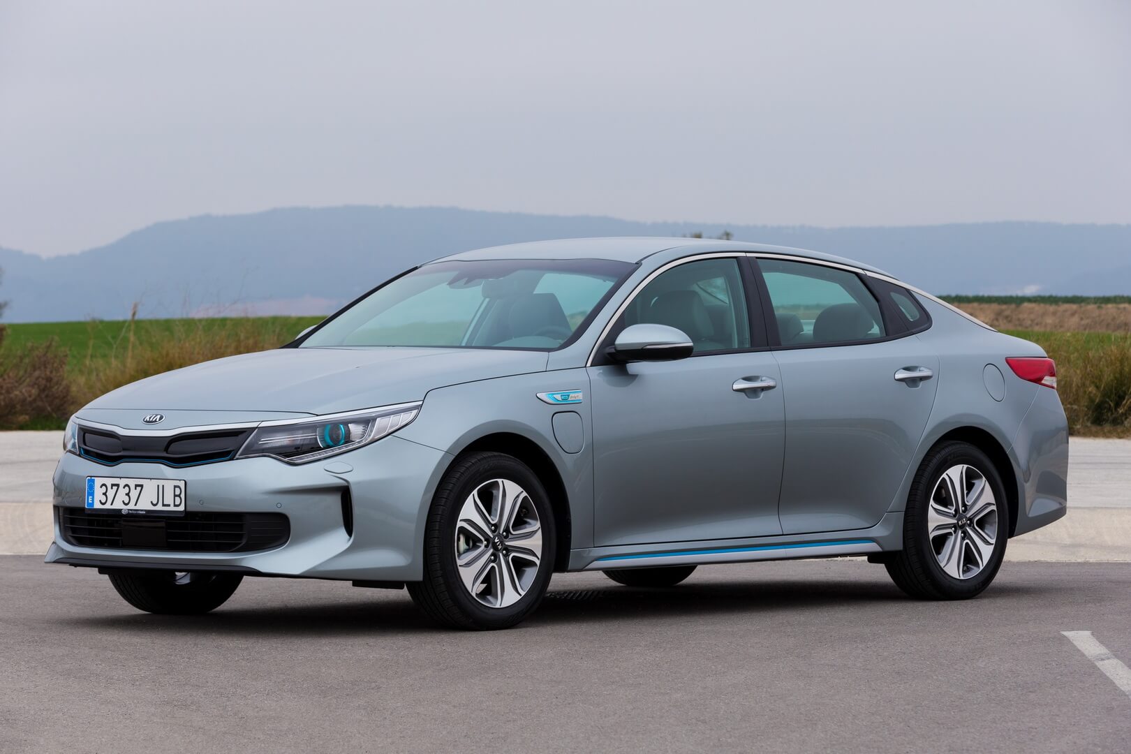 Плагин-гибрид Kia Optima Плагин-гибрид Kia Optima