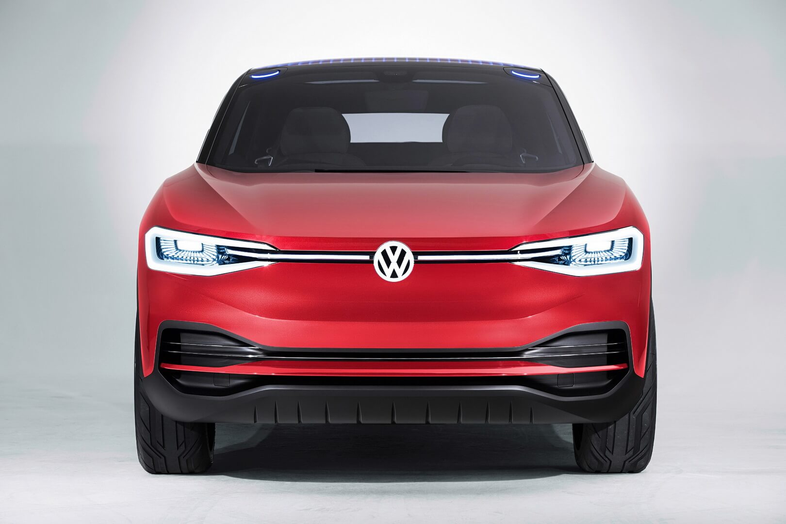 Электрический внедорожник Volkswagen I.D. Crozz — вид спереди Электрический внедорожник Volkswagen I.D. Crozz — вид спереди
