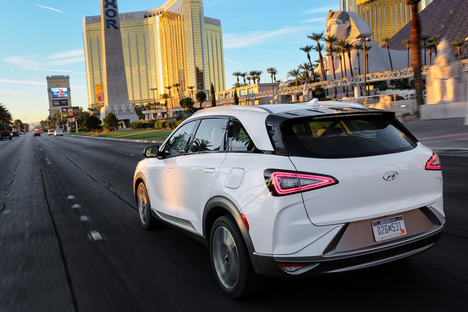 Электрокар на топливных элементах Hyundai NEXO Электрокар на топливных элементах Hyundai NEXO