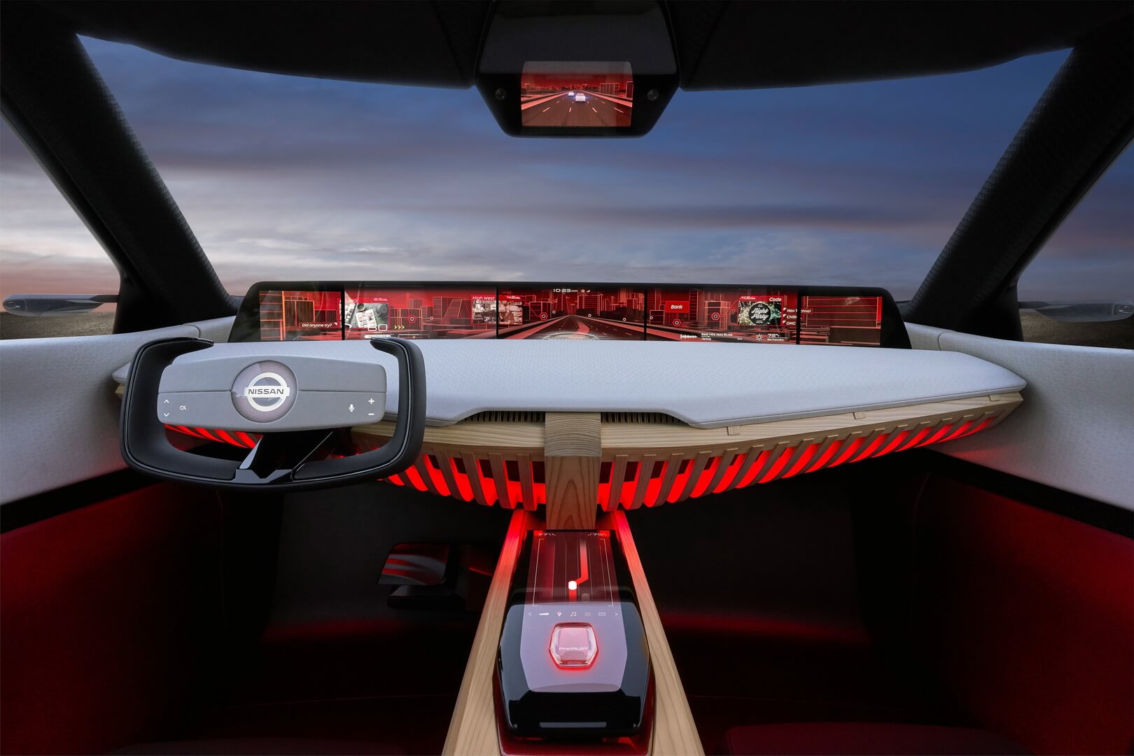 Приборная панель с дисплеями Nissan Xmotion Приборная панель с дисплеями Nissan Xmotion