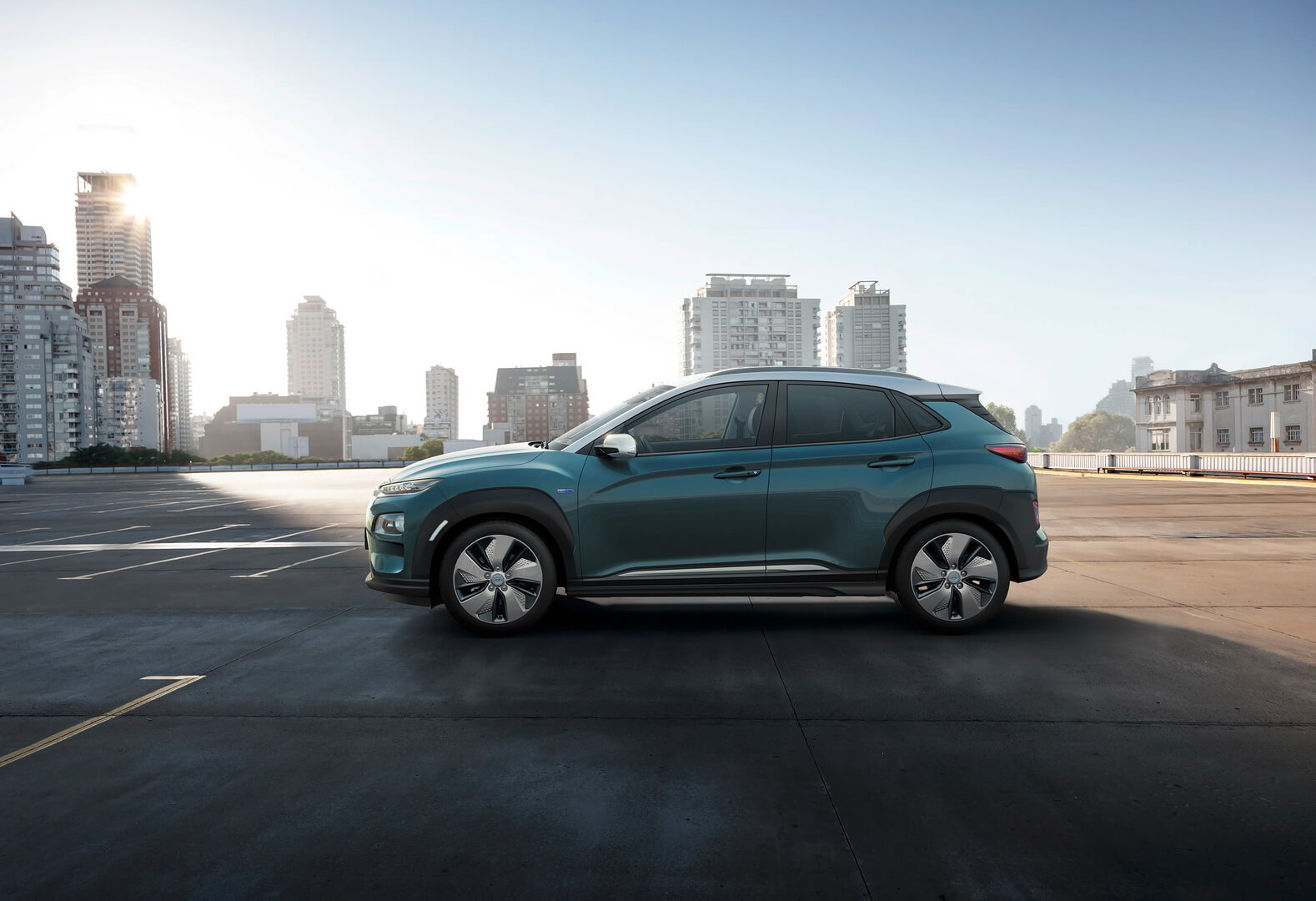 Вид на электромобиль Hyundai Kona Electric Вид на электромобиль Hyundai Kona Electric