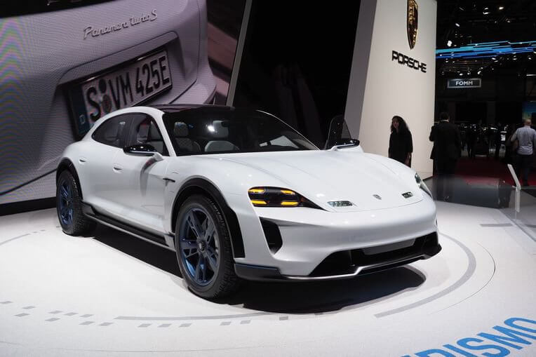 Porsche Mission E Cross Turismo Porsche Mission E Cross Turismo