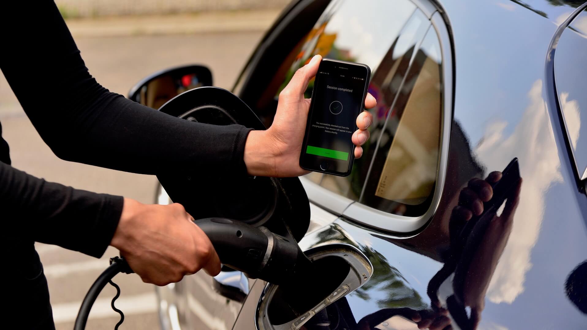 Приложение для удобного поиска зарядных станций «Porsche Charging Service» Приложение для удобного поиска зарядных станций «Porsche Charging Service»