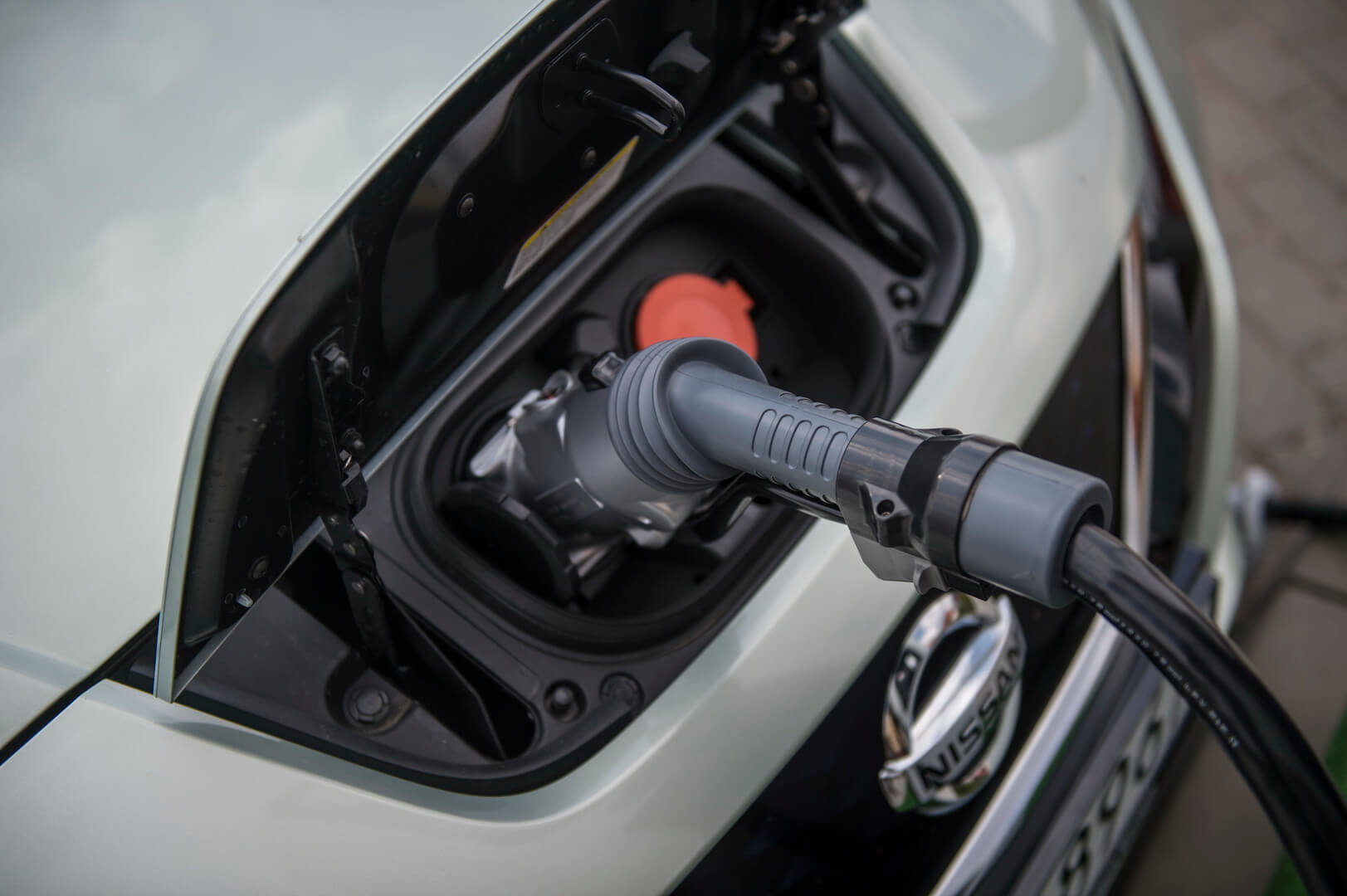 Быстрая зарядка постоянным током Nissan Leaf Быстрая зарядка постоянным током Nissan Leaf