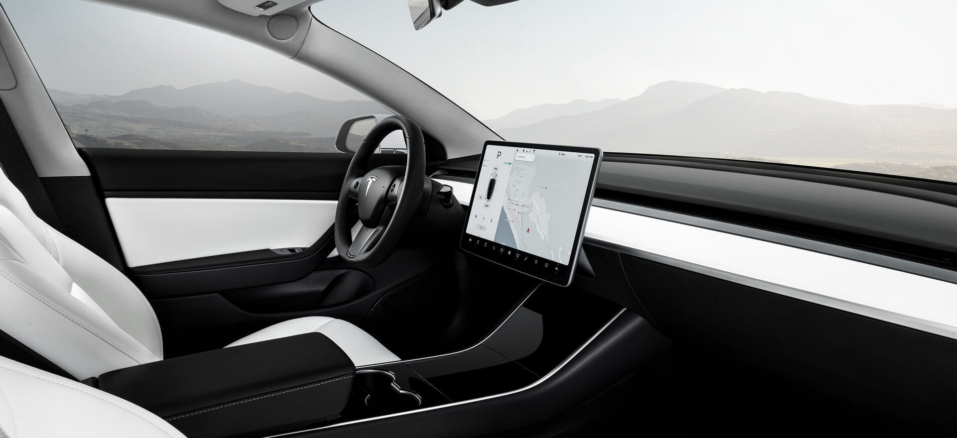 Приборная панель Tesla Model 3 Performance с белым интерьером Приборная панель Tesla Model 3 Performance с белым интерьером