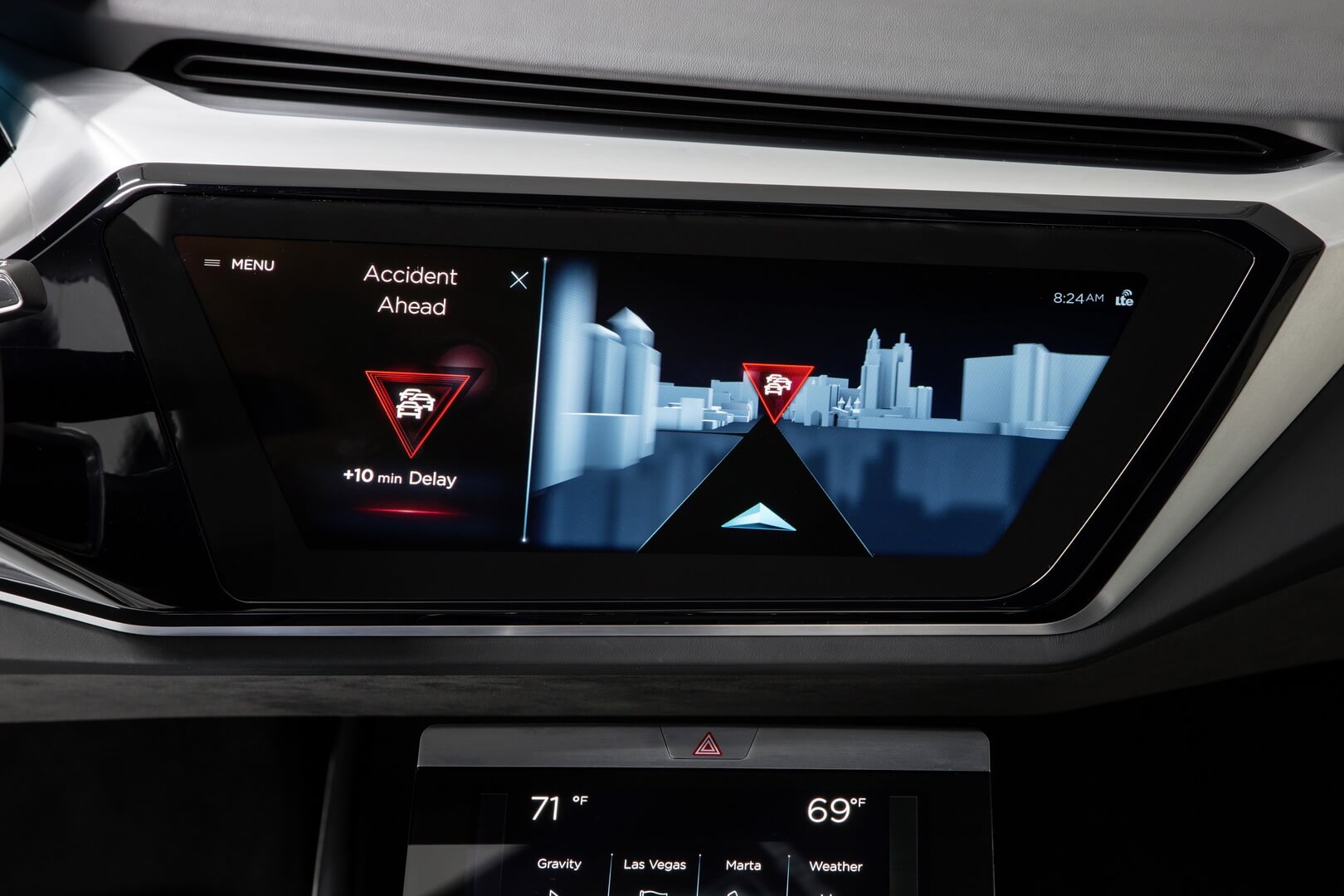 Большой дисплей OLED в Audi e-tron quattro Большой дисплей OLED в Audi e-tron quattro