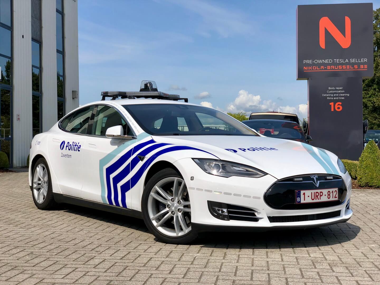 Полицейские Tesla Model S 85D Полицейские Tesla Model S 85D