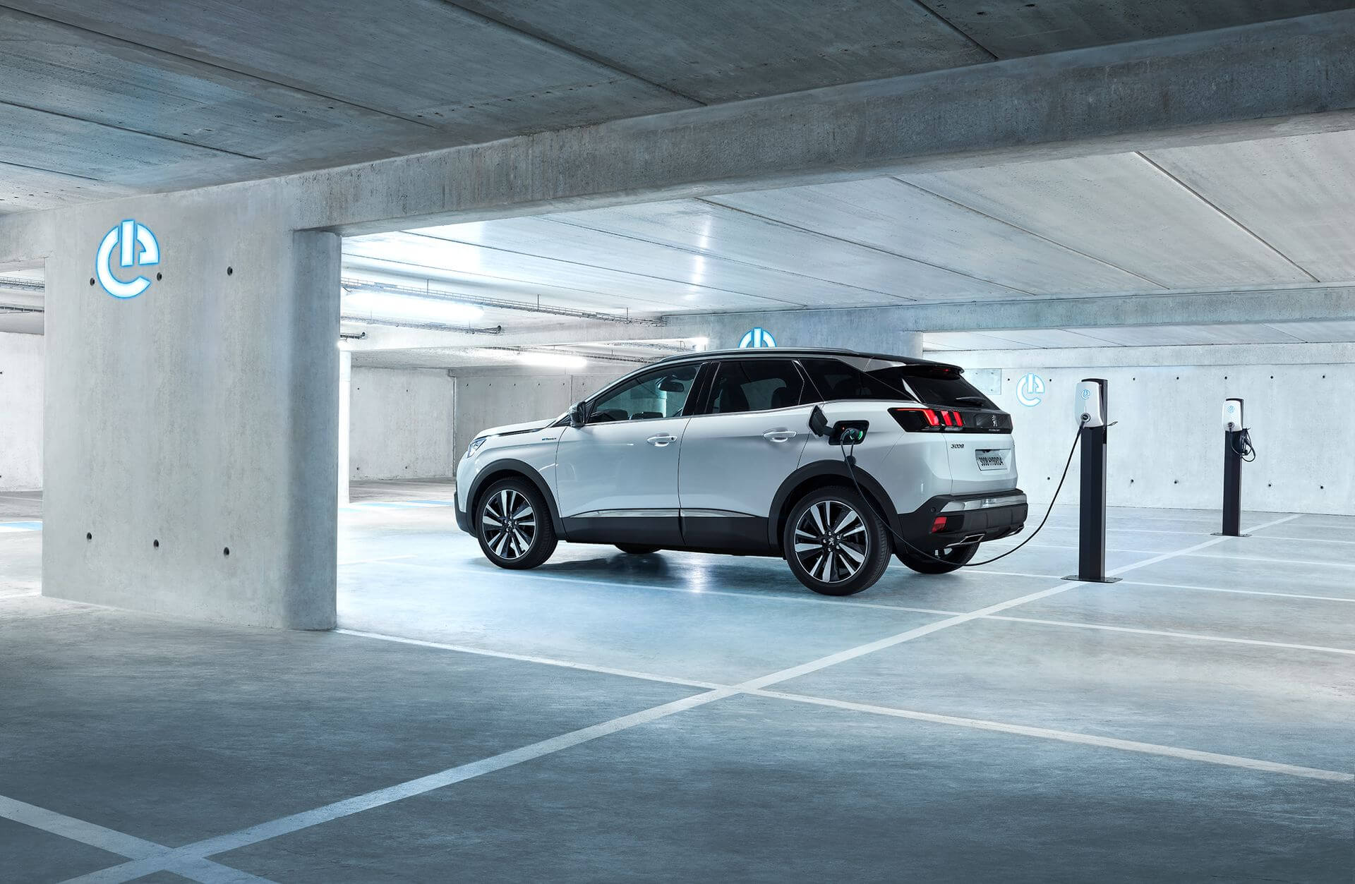 Peugeot 3008 GT HYBRID4 Peugeot 3008 GT HYBRID4
