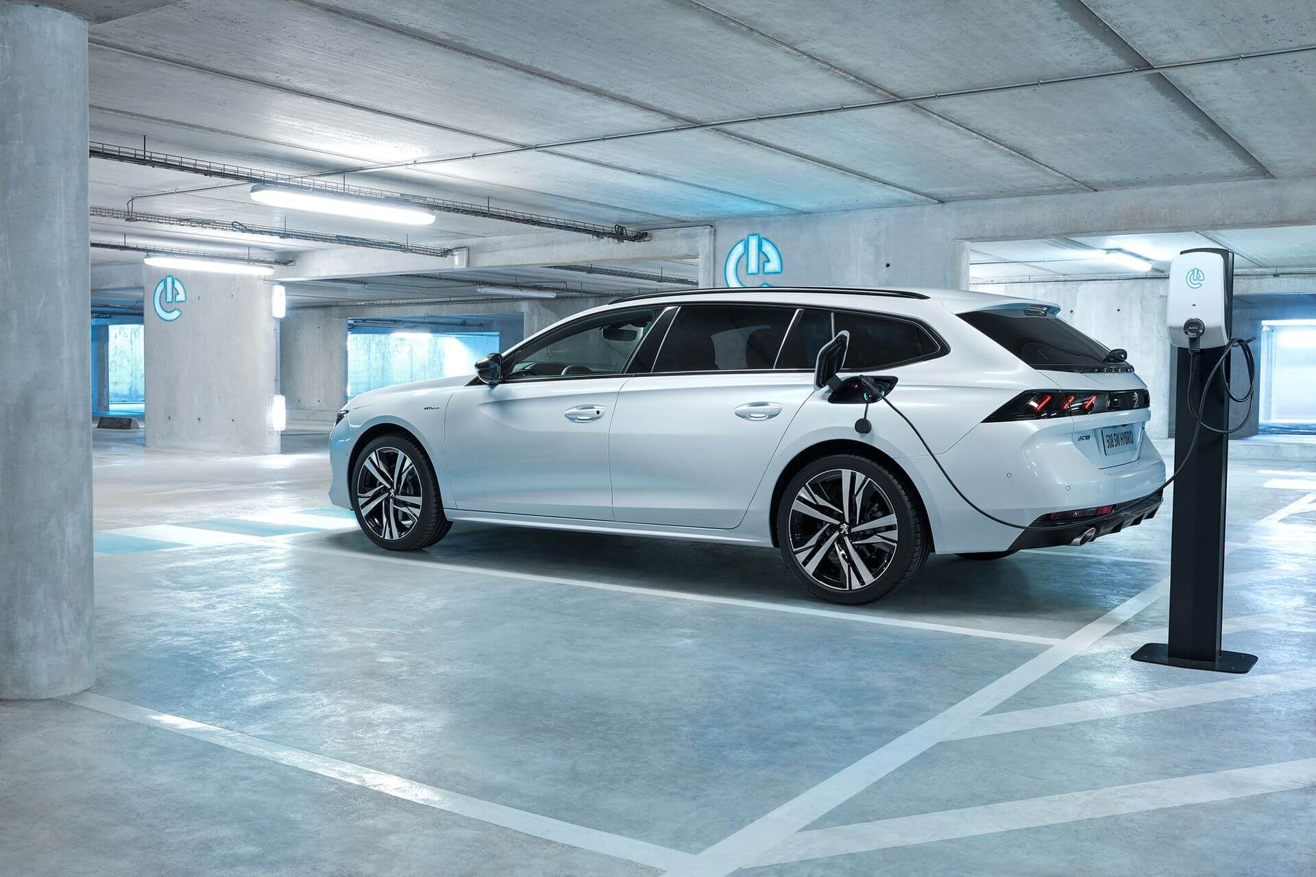 Peugeot 508 SW HYBRID Peugeot 508 SW HYBRID