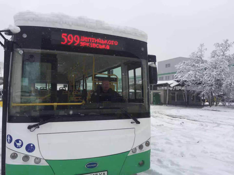 Электрический автобус Skywell на киевском маршруте 599
