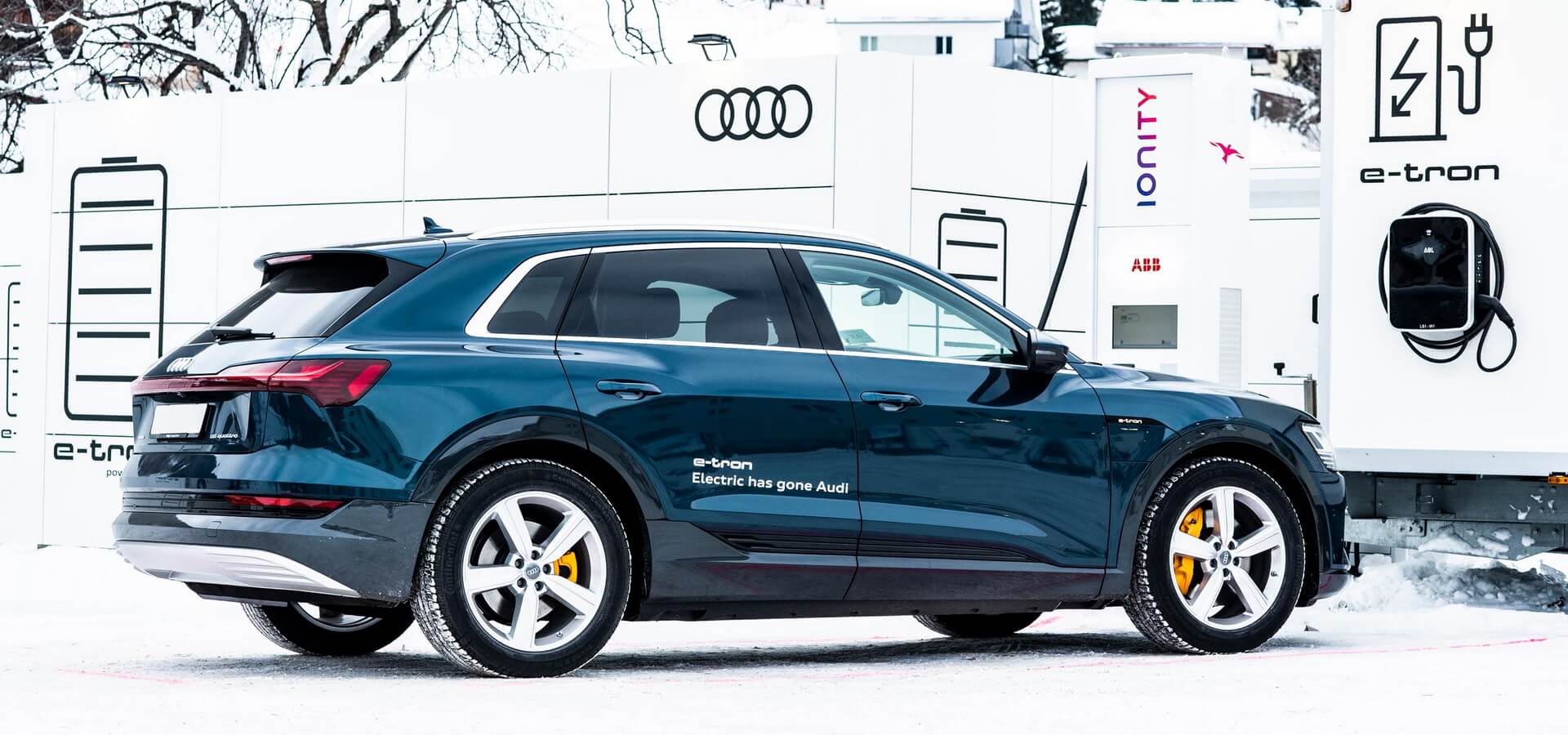 Сеть Ionity обслуживала электромобили Audi на экономическом форуме в Давосе Сеть Ionity обслуживала электромобили Audi на экономическом форуме в Давосе