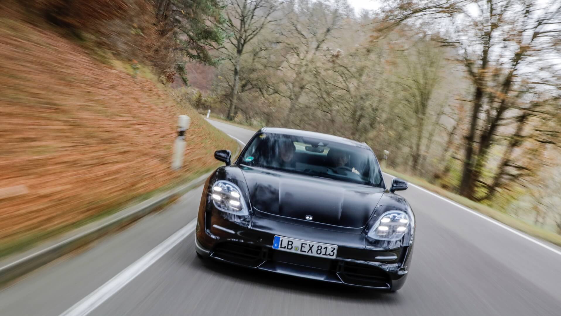 Испытания электромобиля Porsche Taycan Испытания электромобиля Porsche Taycan