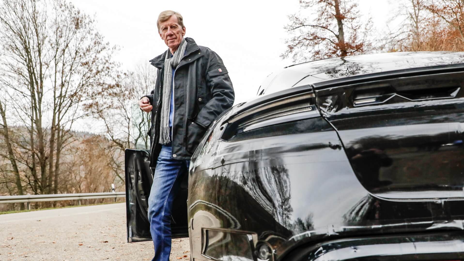 Легенда ралли Вальтер Рёрль протестировал Porsche Taycan Легенда ралли Вальтер Рёрль протестировал Porsche Taycan