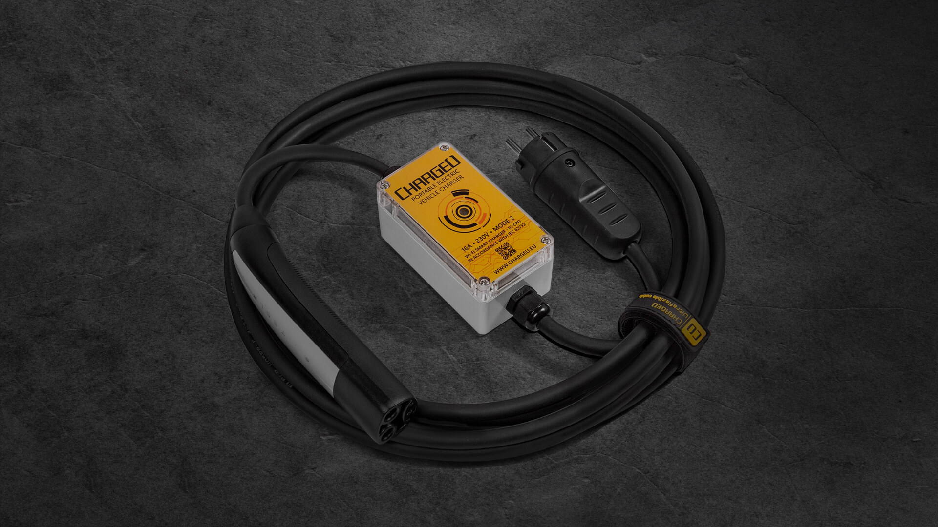 Портативная зарядная станция ChargeU mini для электромобилей Tesla Портативная зарядная станция ChargeU mini для электромобилей Tesla