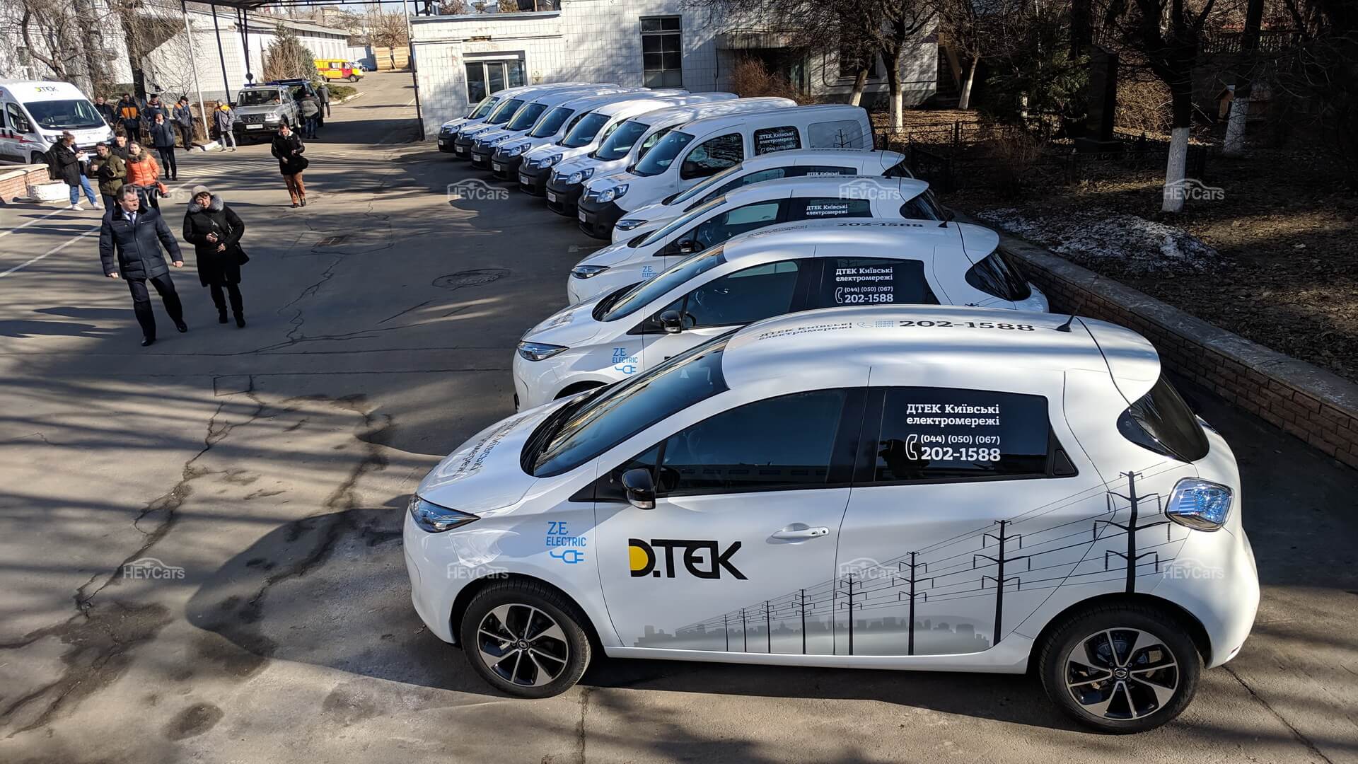 «ДТЭК Киевские электросети» закупили 11 электромобилей Renault «ДТЭК Киевские электросети» закупили 11 электромобилей Renault