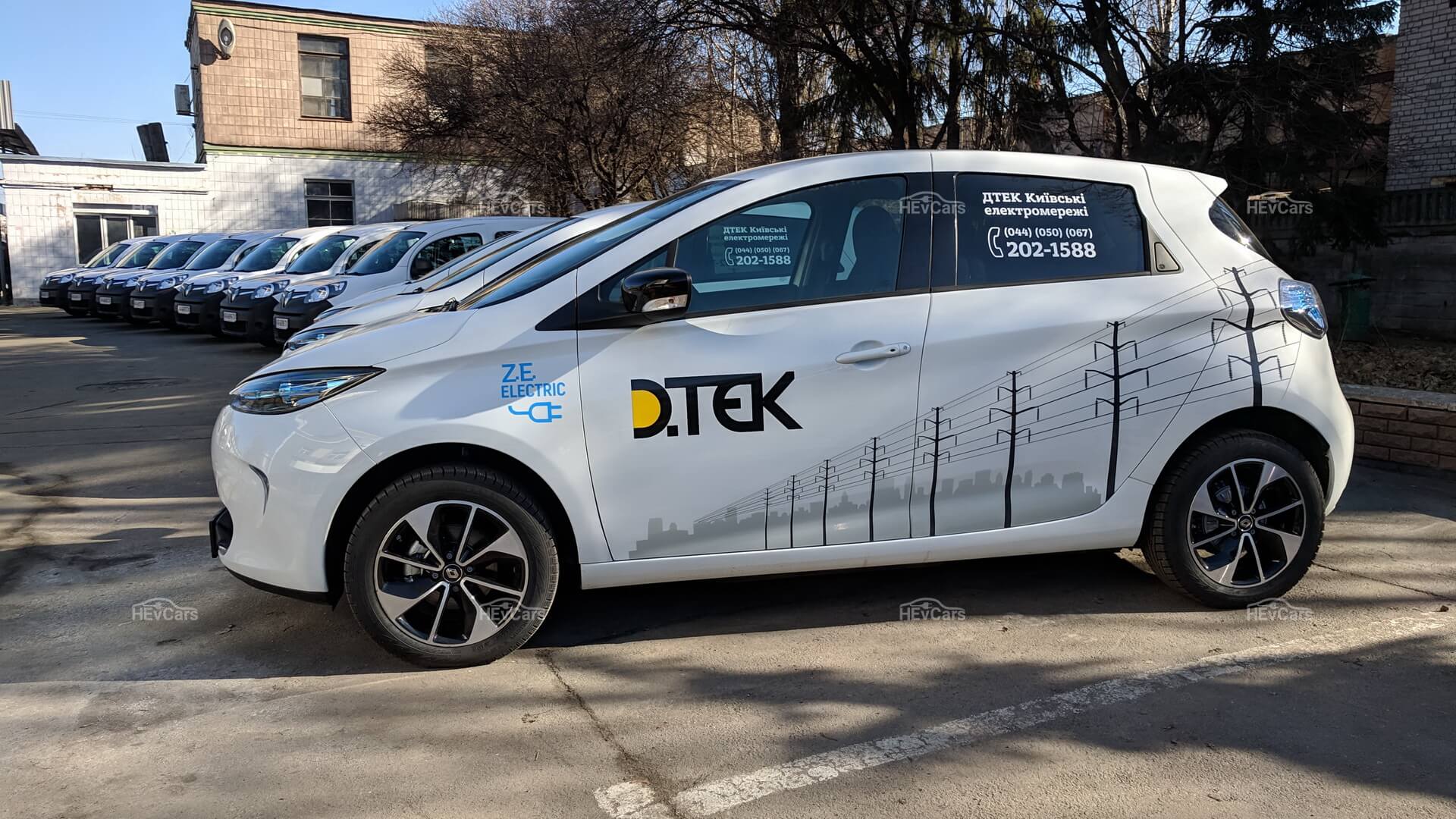 11 электромобилей Renault ZOE и Renault Kangoo Z.E. компании «ДТЭК Киевские электросети» 11 электромобилей Renault ZOE и Renault Kangoo Z.E. компании «ДТЭК Киевские электросети»