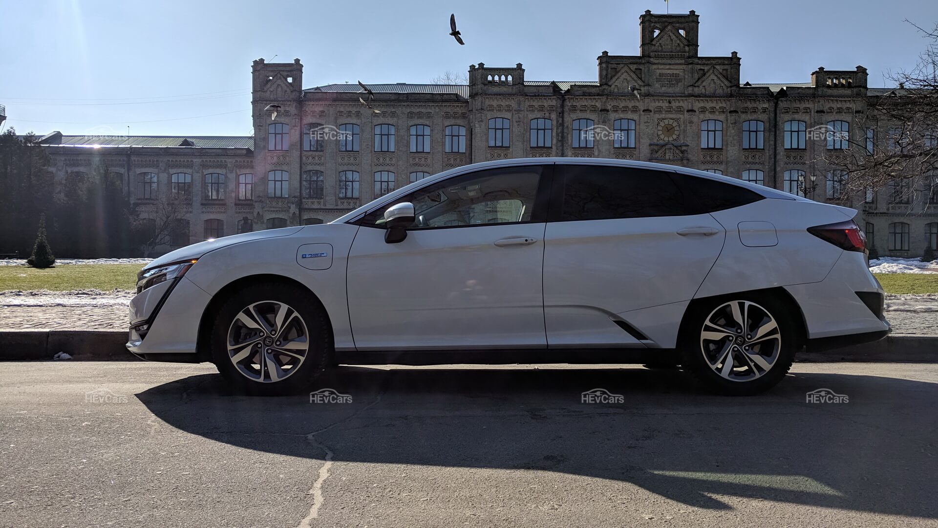 Плагин-гибрид Honda Clarity PHEV Плагин-гибрид Honda Clarity PHEV