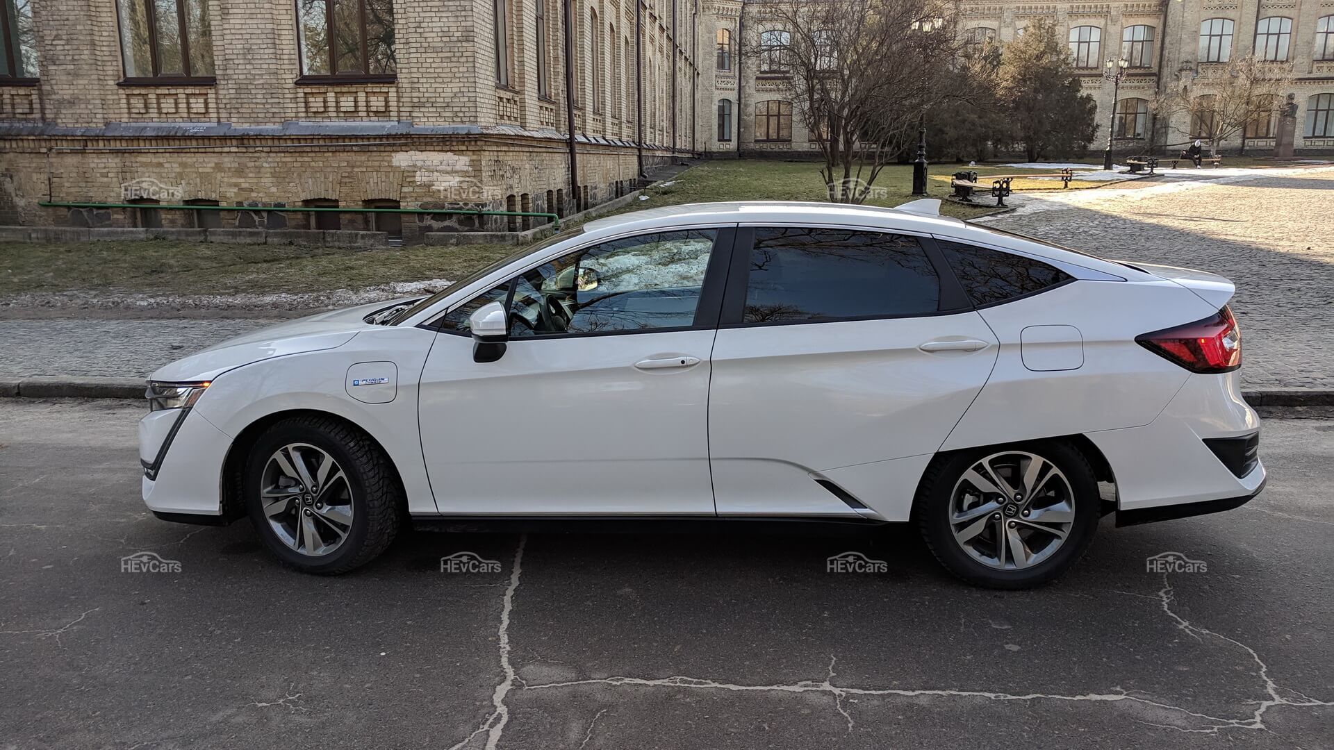 Дизайн Honda Clarity Plug-In Hybrid Дизайн Honda Clarity Plug-In Hybrid