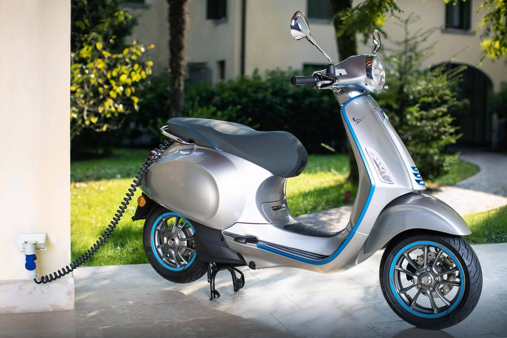 Городской электроскутер Vespa Elettrica Городской электроскутер Vespa Elettrica