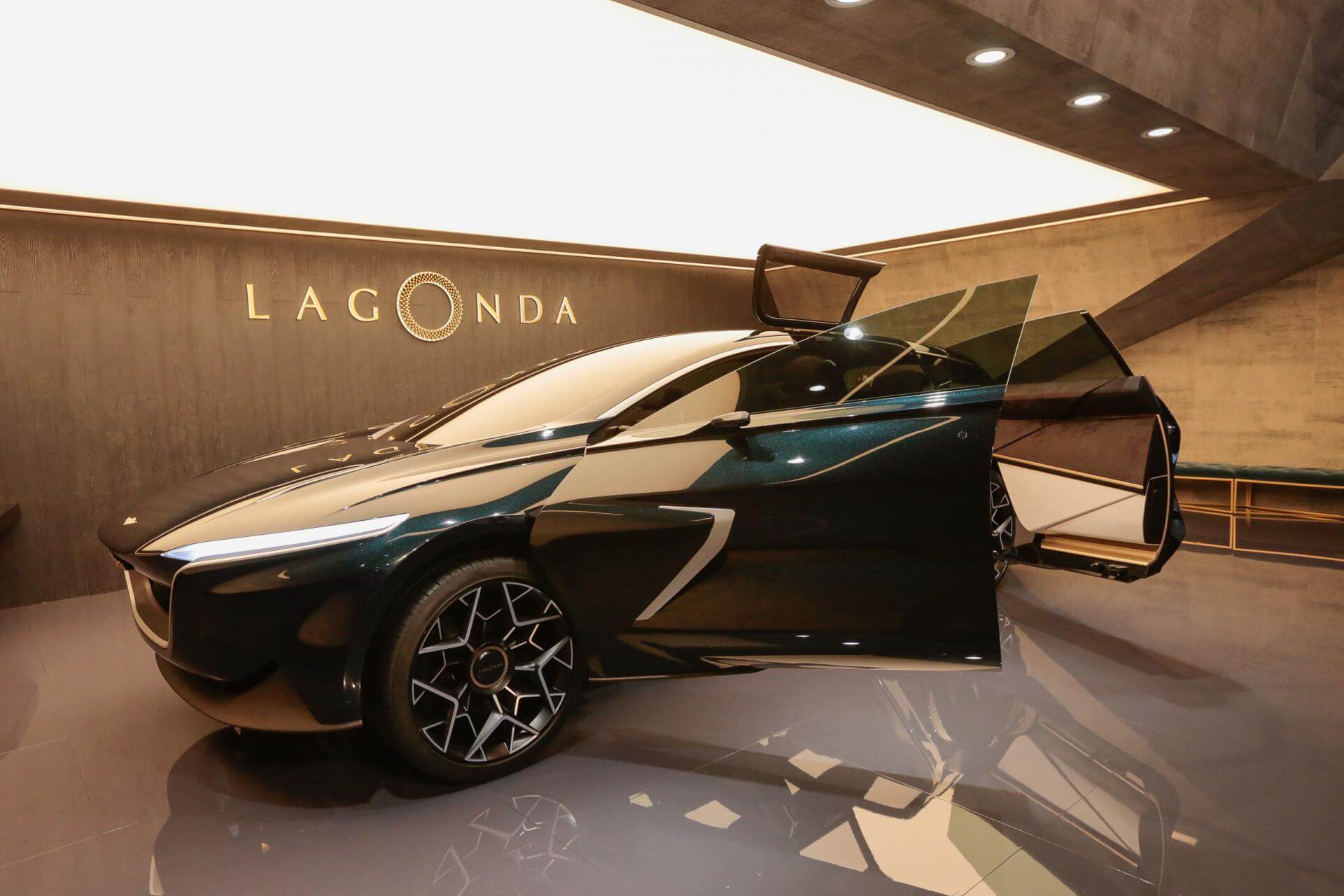 Aston Martin Lagonda All-Terrain Aston Martin Lagonda All-Terrain
