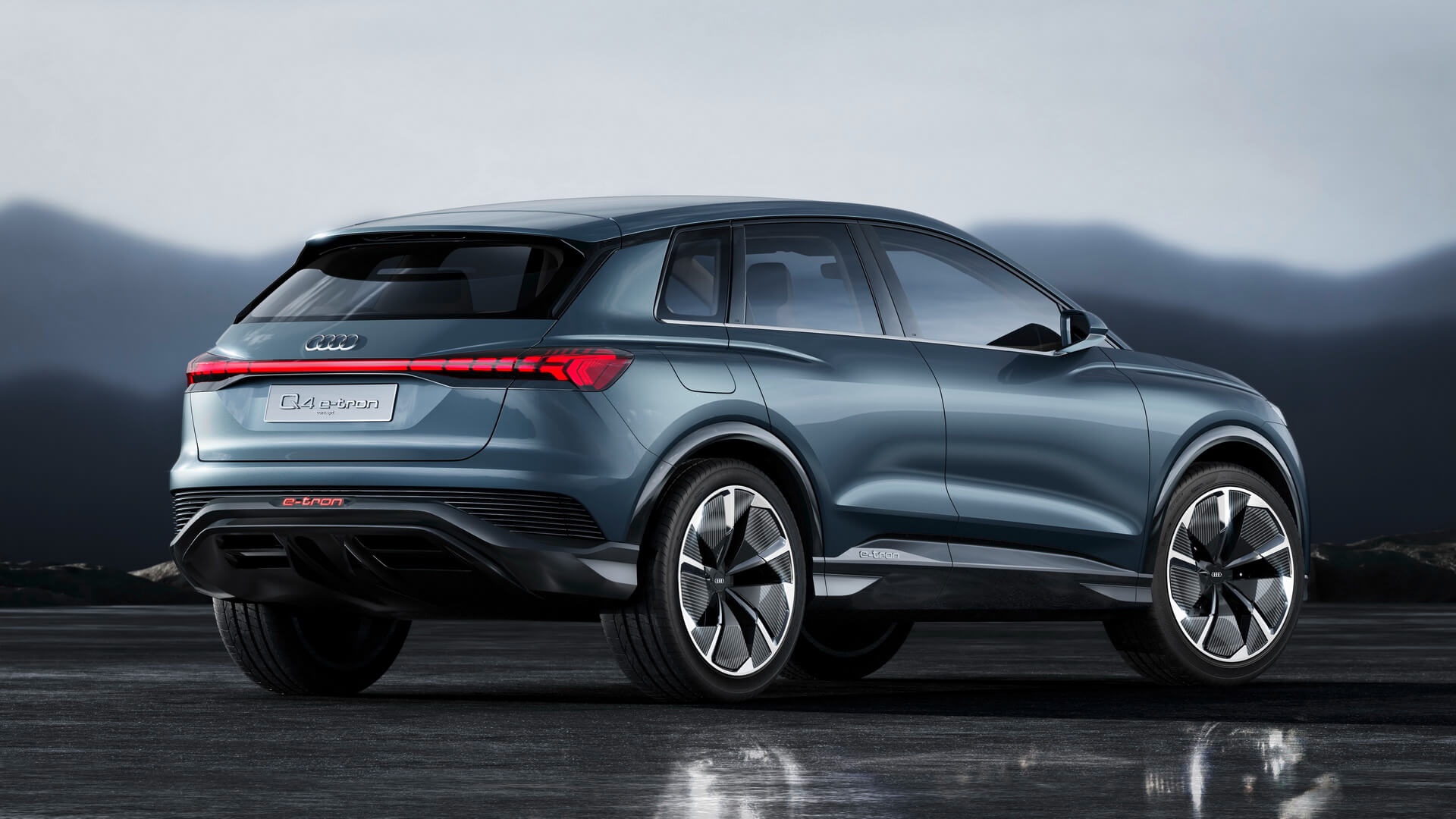 Электрический кроссовер Audi Q4 e-tron Электрический кроссовер Audi Q4 e-tron
