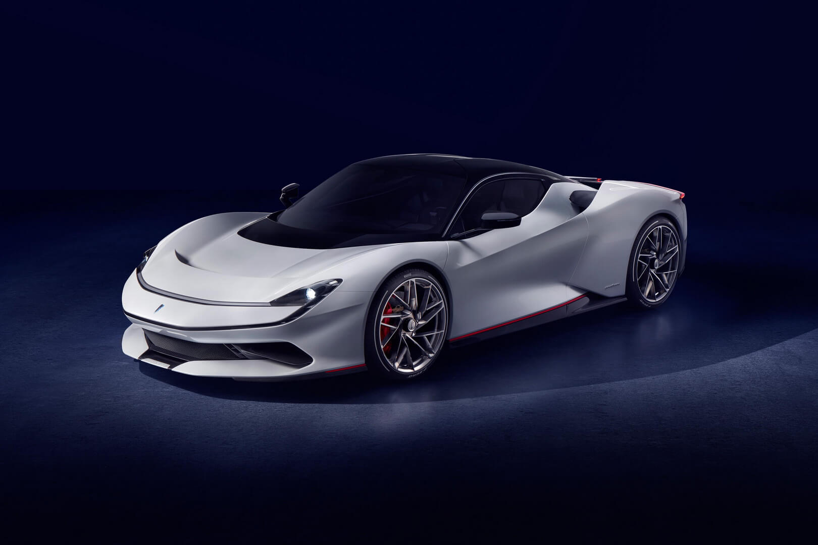 Электрический гиперкар Pininfarina Battista Электрический гиперкар Pininfarina Battista